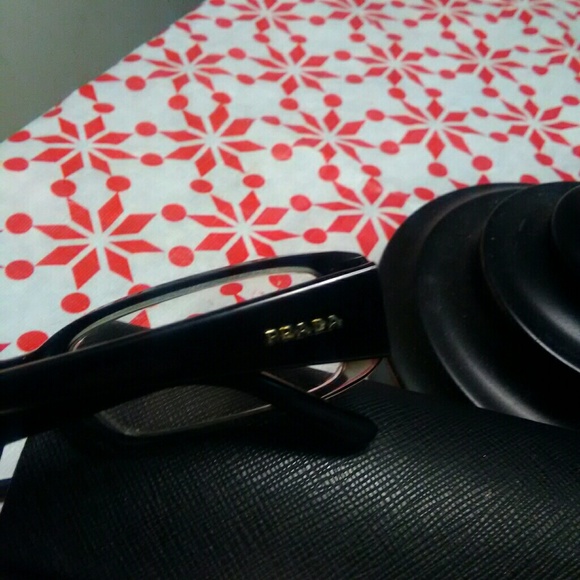 Prada Frames - Picture 3 of 6